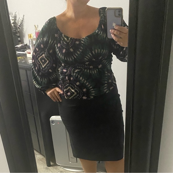 Beautiful top - Picture 4 of 4